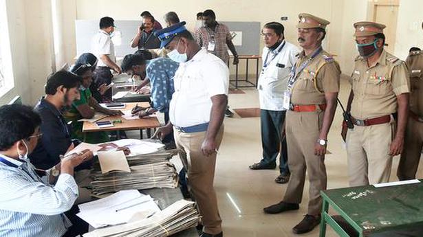 Policemen vote in postal ballot
