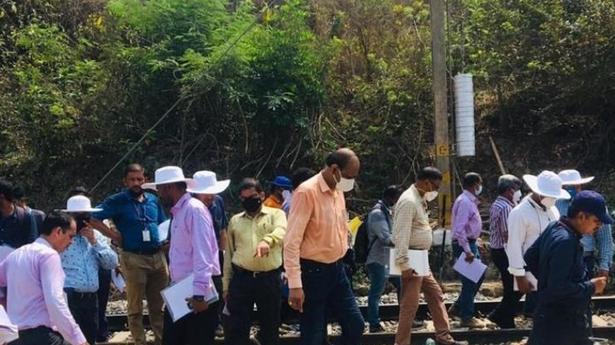 Commissioner of Railway Safety conducts preliminary safety inspection of new parallel line between Padil and Kulashekara