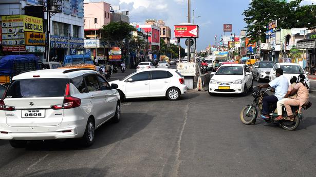 Traffic chaos remains unaddressed on 100 Feet Road in Coimbatore