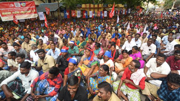 Madurai Corporation health workers demand implementation of HC order