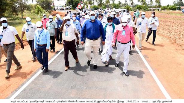 Engineers on an exposure visit to Karur to study new technologies in laying roads