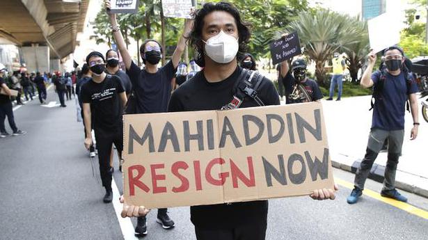 Malaysian youth demand the resignation of Prime Minister as pandemic worsens