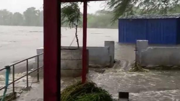 Kadiri sees 21 cm rainfall in 12 hours; mother, child rescued from inundated colony