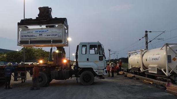 First oxygen express train to Karnataka leaves Jamshedpur