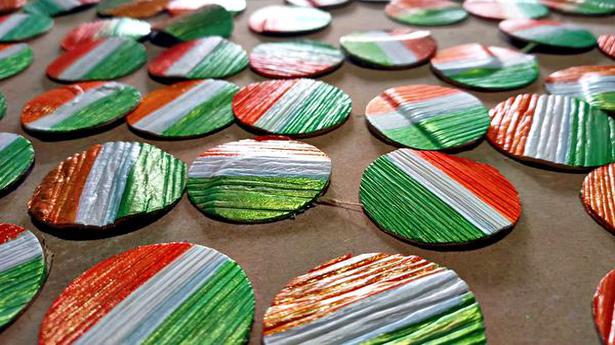 Pin tricolour seed badges for Azadi Ka Amrut Mahotsav