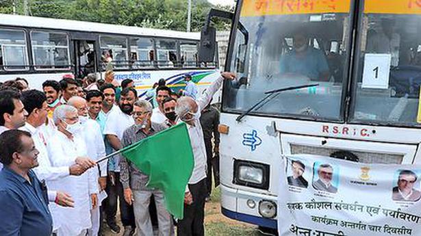 Rajasthan farmers learn modern agricultural techniques from tours